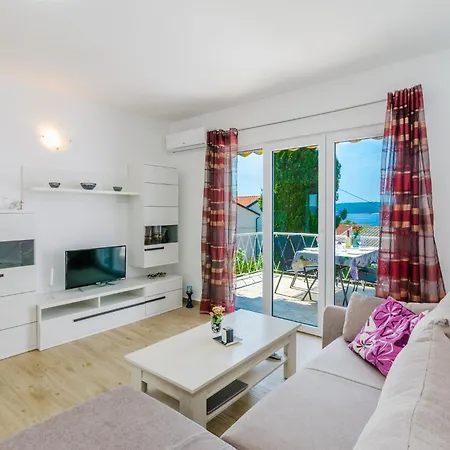 Apartment Leng *
