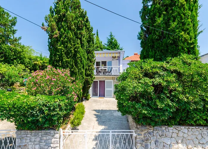 Leng Apartment Dramalj